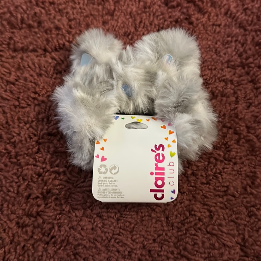 Claire’s Snow Leopard Furry Hair Scrunchie